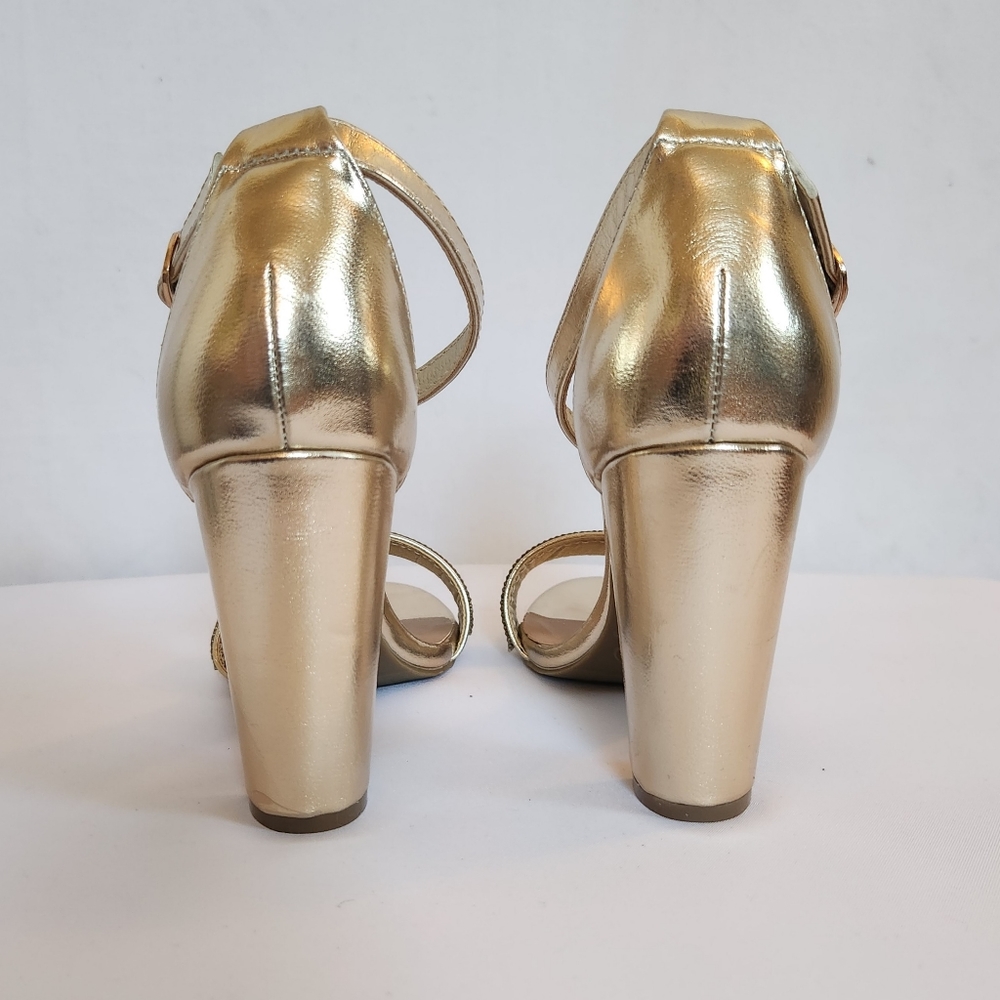 Bamboo Frenzy Gold Strappy Block 4in Heel womens size 8 - Picture 5 of 15